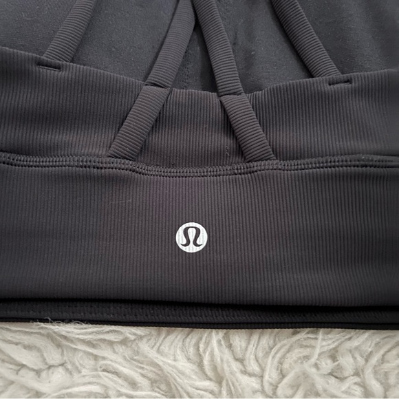 Lululemon Energy High-Neck Longline Ribbed Bra - Picture 3 of 4